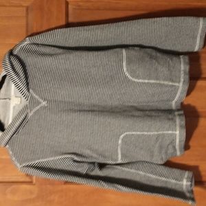 J. Crew woman's size M cotton pullover hoodie/shirt with front side pockets